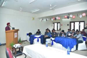 Wow business logo picture